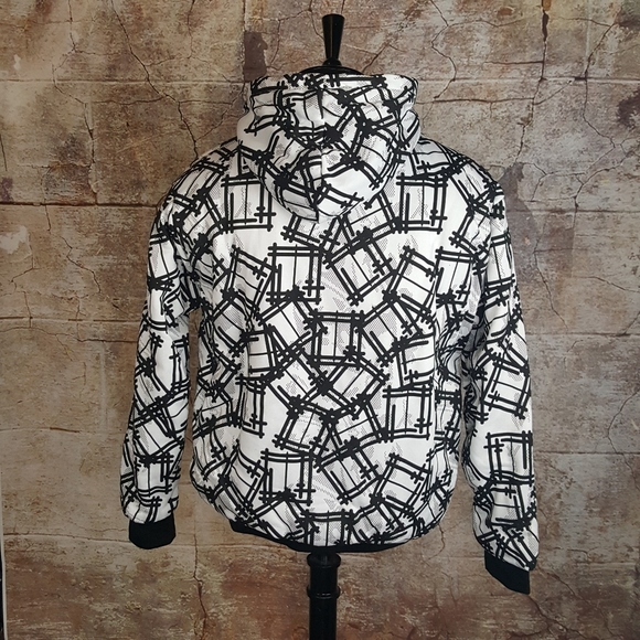 MEDIUM Sherpa Lined Zip-Up Hoodie - Picture 4 of 8